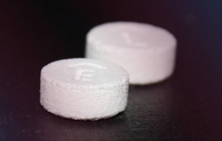 Персонализированные таблетки, изготовленные на принтере 3D